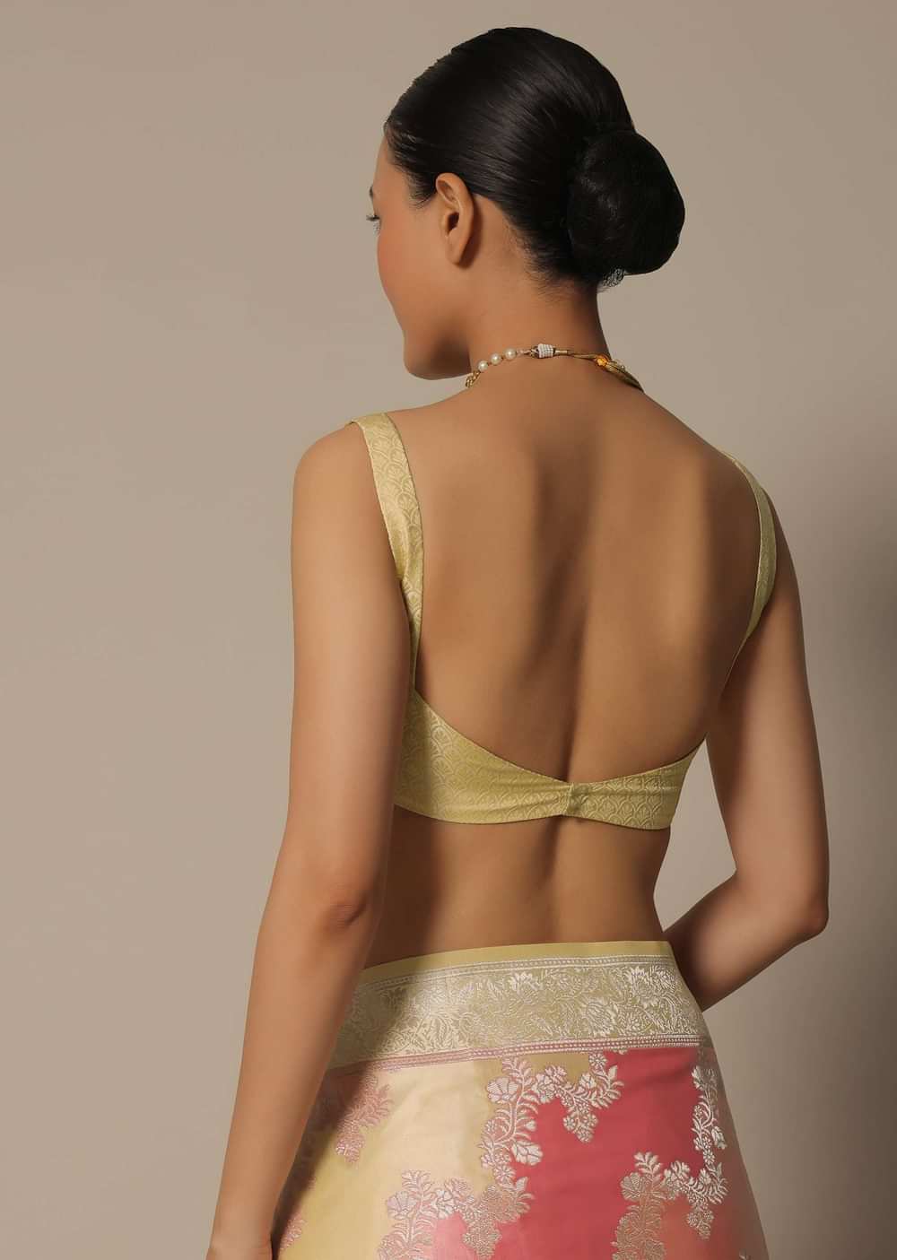 Radiant Peach Silk Saree With Unstitched Blouse Fabric-