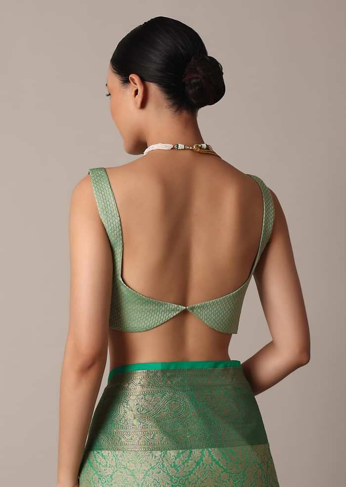 Rama Green Banarasi Tanchui Silk Saree With Tassel Detail And Unstitched Blouse Piece