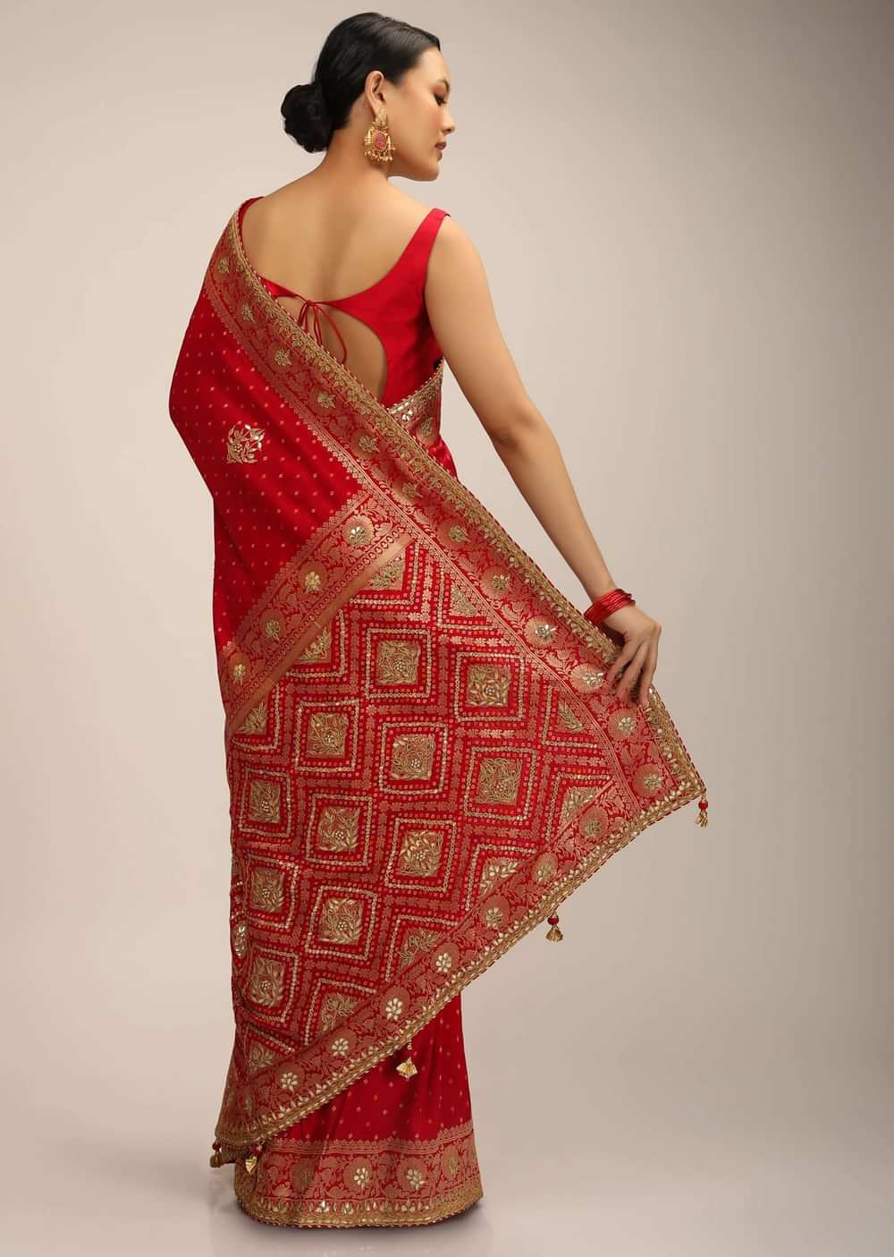 Red Saree In Silk With Brocade Geometric And Floral Design On The Pallu And Gotta Embroidery