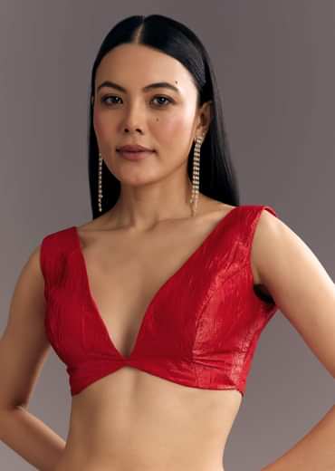 Red Crushed Tissue Stone Embellished Saree With Cutdana Scallop Border