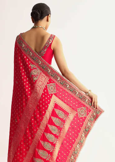 Red Silk Saree With Embroideed Border And Pallu Red Silk Saree With Embroideed Border And Pallu