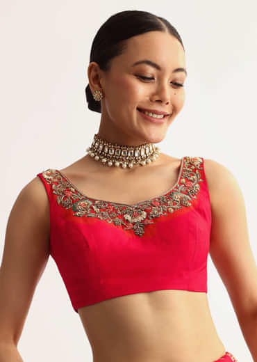 Red Silk Saree With Embroideed Border And Pallu Red Silk Saree With Embroideed Border And Pallu