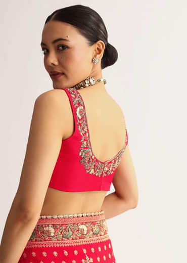 Red Silk Saree With Embroideed Border And Pallu Red Silk Saree With Embroideed Border And Pallu