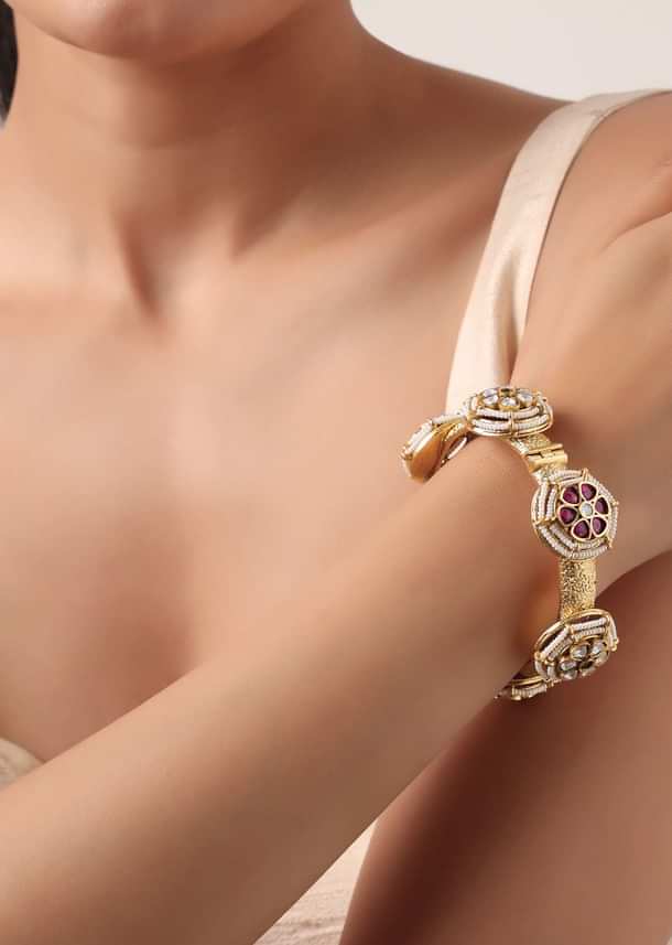 Red And Gold Rajwadi Style Kada Bangle With Kundan Stones Red And Gold Rajwadi Style Kada Bangle With Kundan Stones