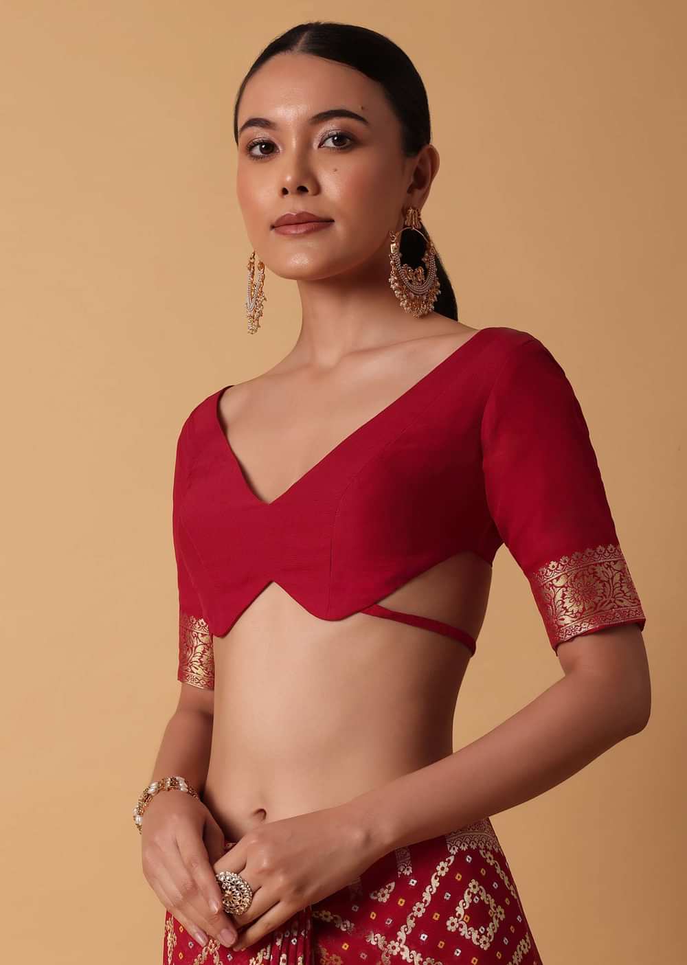 Red Banarasi Georgette Saree With Bandhani Weave And Unstitched Blouse Piece