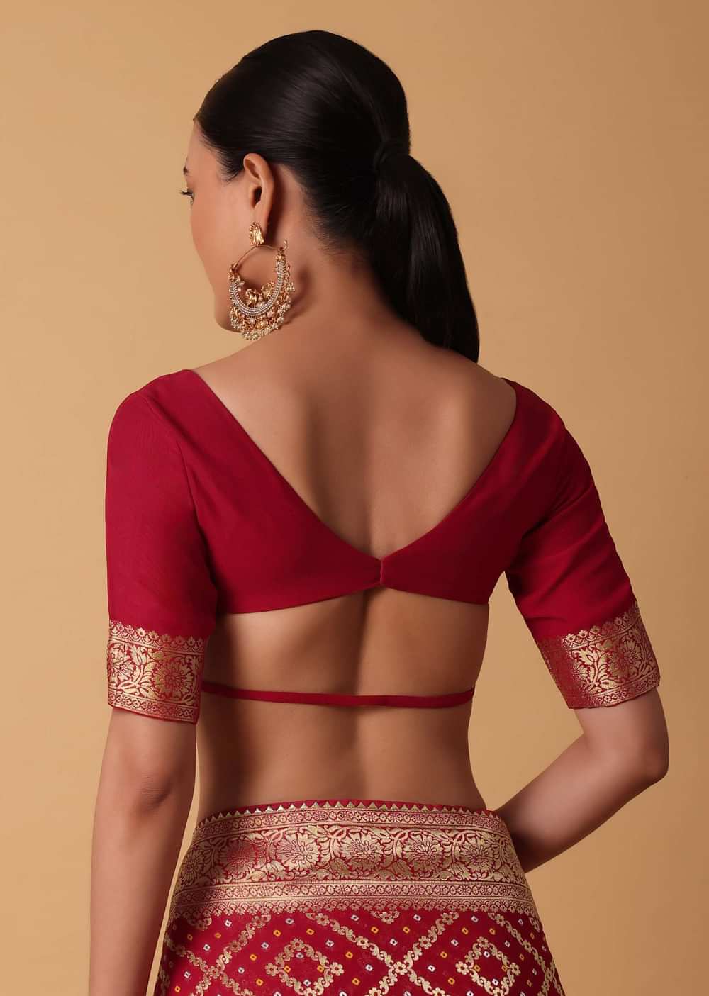 Red Banarasi Georgette Saree With Bandhani Weave And Unstitched Blouse Piece