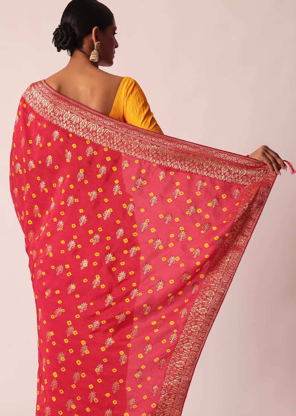 Red Bandhani Saree In Silk With Unstitched Blouse Piece