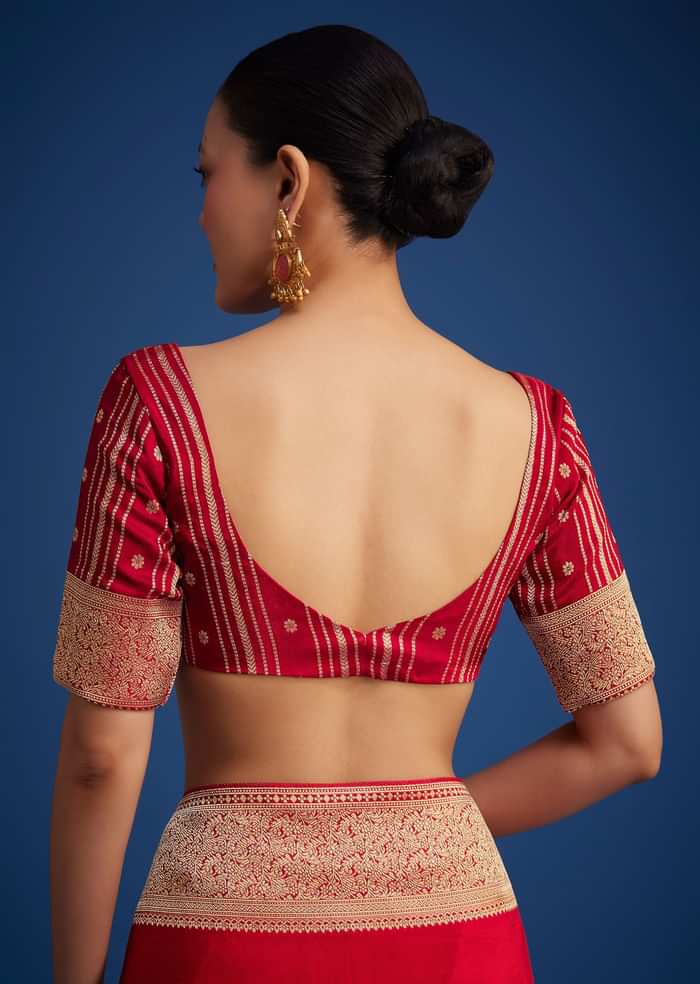 Red Dola Silk Saree With Zari Woven Border And Pallu