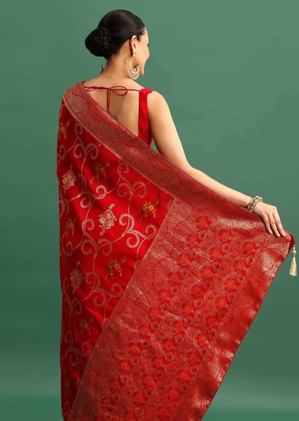 Red Dola Silk Woven Saree With Zari Work And Unstitched Blouse