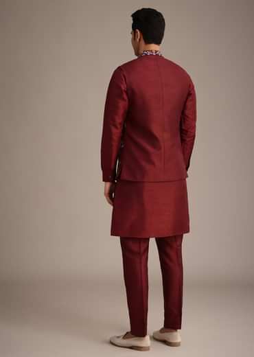 Red Jacket And Kurta Set In Silk With Resham Work