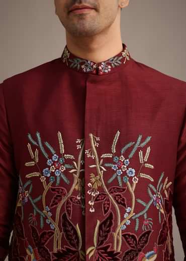 Red Jacket And Kurta Set In Silk With Resham Work
