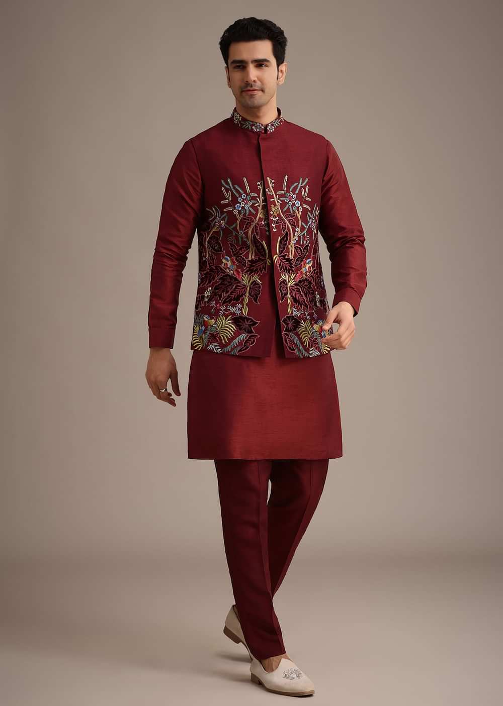 Red Jacket And Kurta Set In Silk With Resham Work