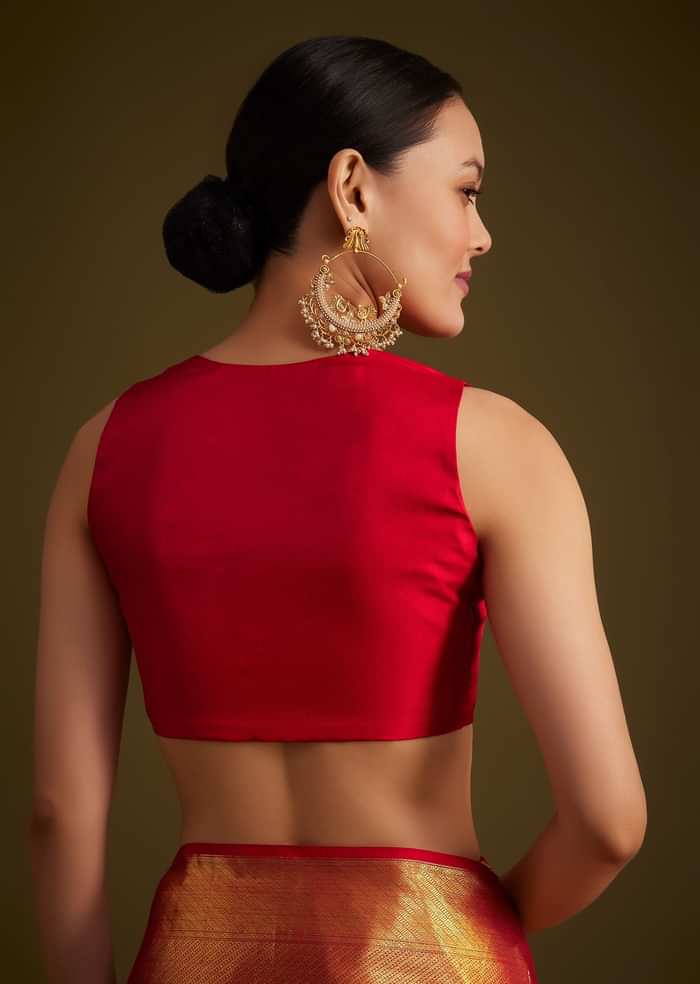 Red Kanjivaram Silk Saree With Golden Zari Woven Border