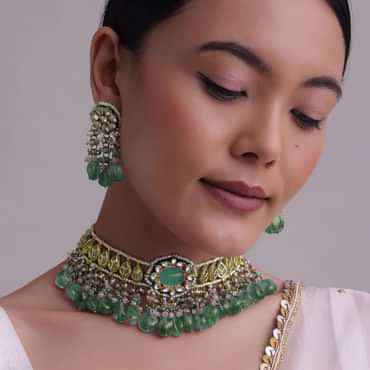 Voilet Toned Gold-Finish Kundan Choker Necklace Set With Colourful Meenakari Work In Mix Metal Voilet Toned Gold-Finish Kundan Choker Necklace Set With Colourful Meenakari Work In Mix Metal