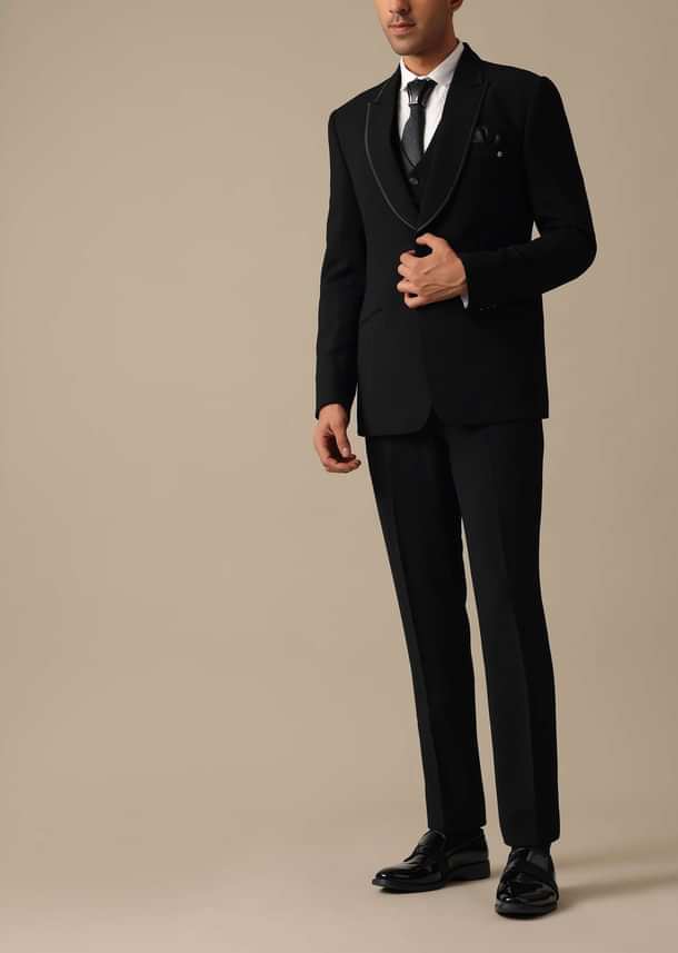 Black Blazer And Pant Tuxedo Set With Cutdana Work