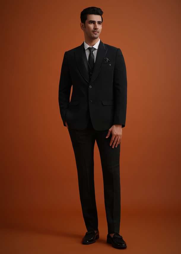 Black Tuxedo Set With Pocket Square Black Tuxedo Set With Pocket Square