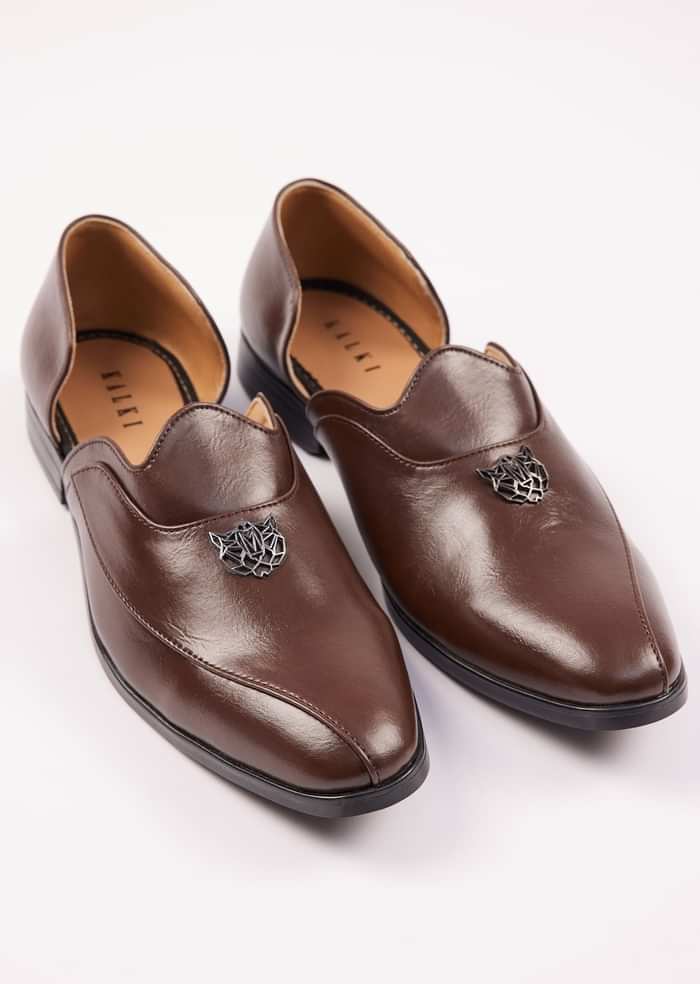 Tan Brown Glossy Juttis For Men