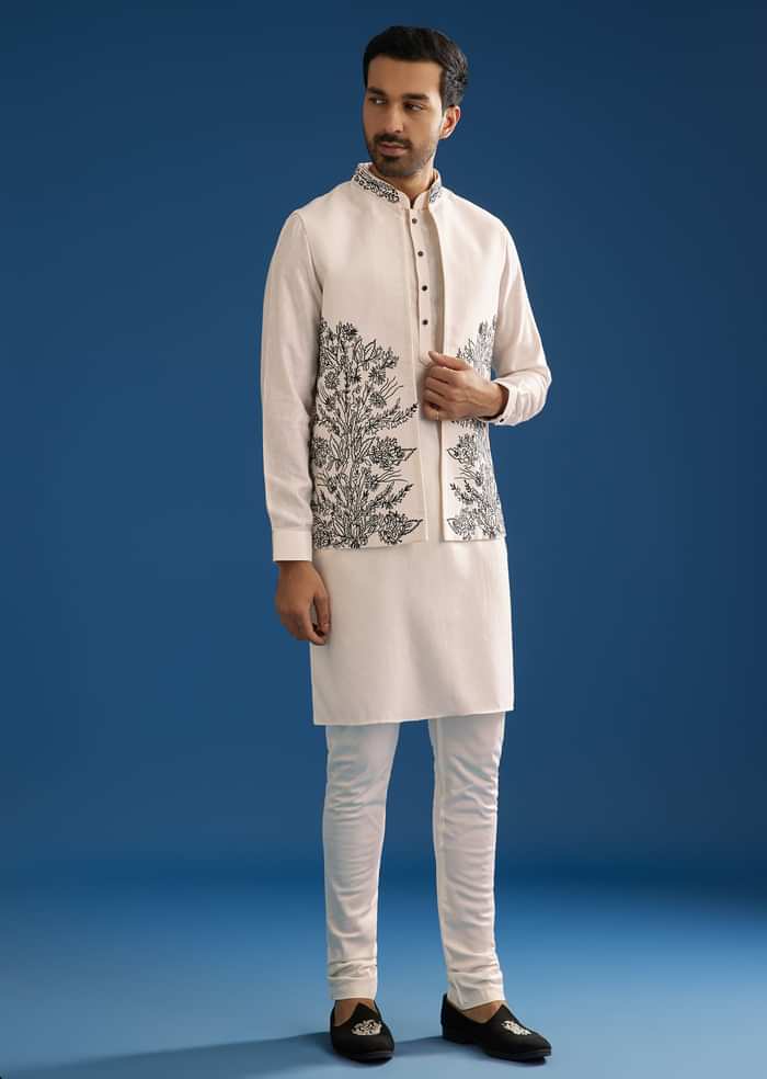 Off White Kurta Jacket Set With Machine Embroidery