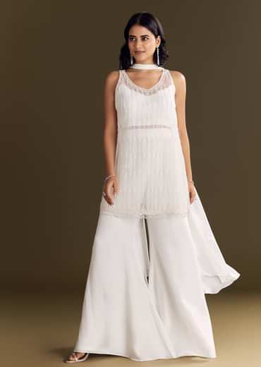 White Crepe Kurta Set With Net Choker Style Dupatta