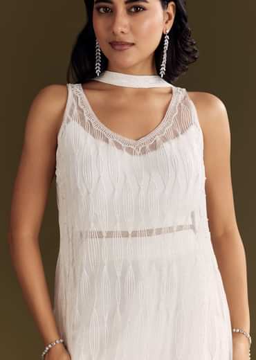 White Crepe Kurta Set With Net Choker Style Dupatta