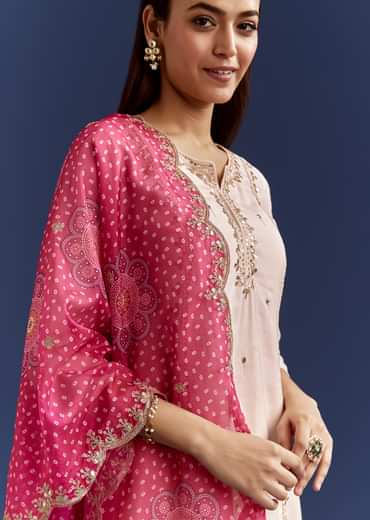 Cream Dola Silk Kurta With Gotta Work And Bandhani Pink Dupatta