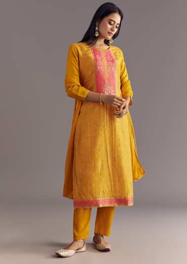 Yellow Bandhani Print Dola Silk Zardosi Kurta Set With Dupatta
