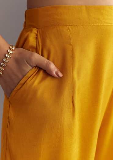 Yellow Bandhani Print Dola Silk Zardosi Kurta Set With Dupatta