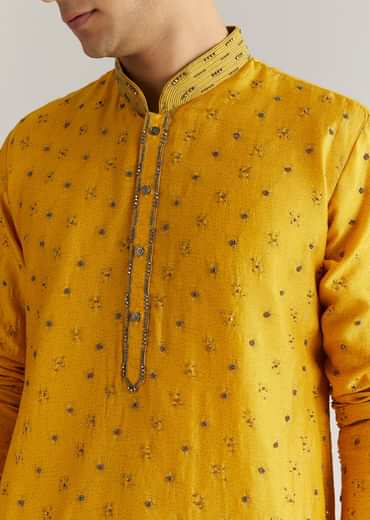 Yellow Silk Resham Embroidered Kurta Set With Mirrorwork