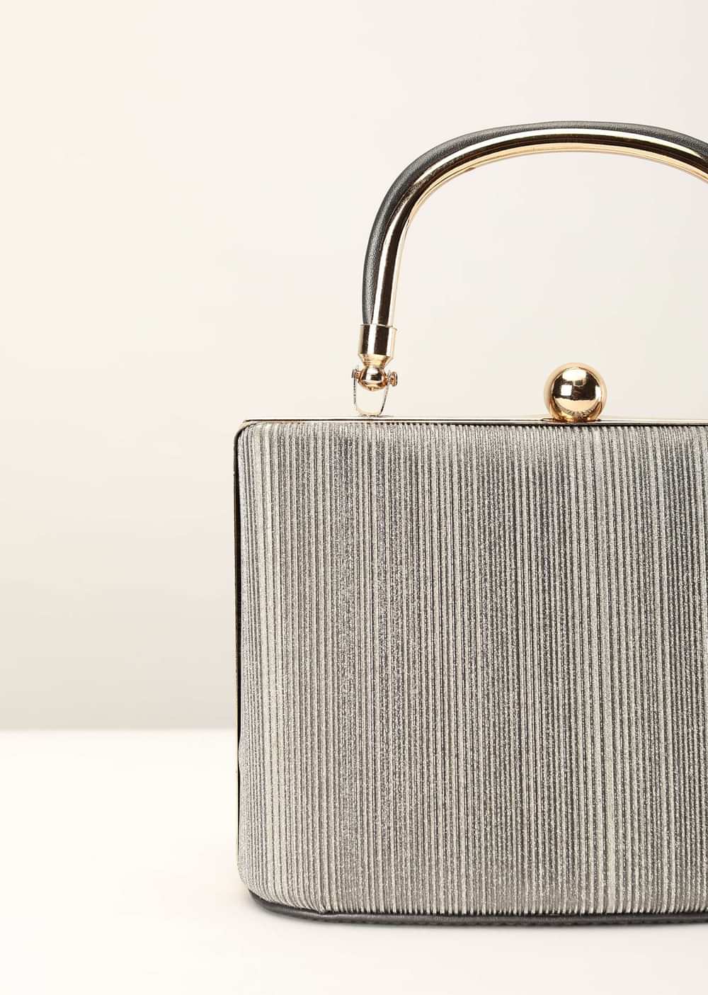 Silver Grey Clutch In Crush Fabric With Metal Handle And Clasp Closure