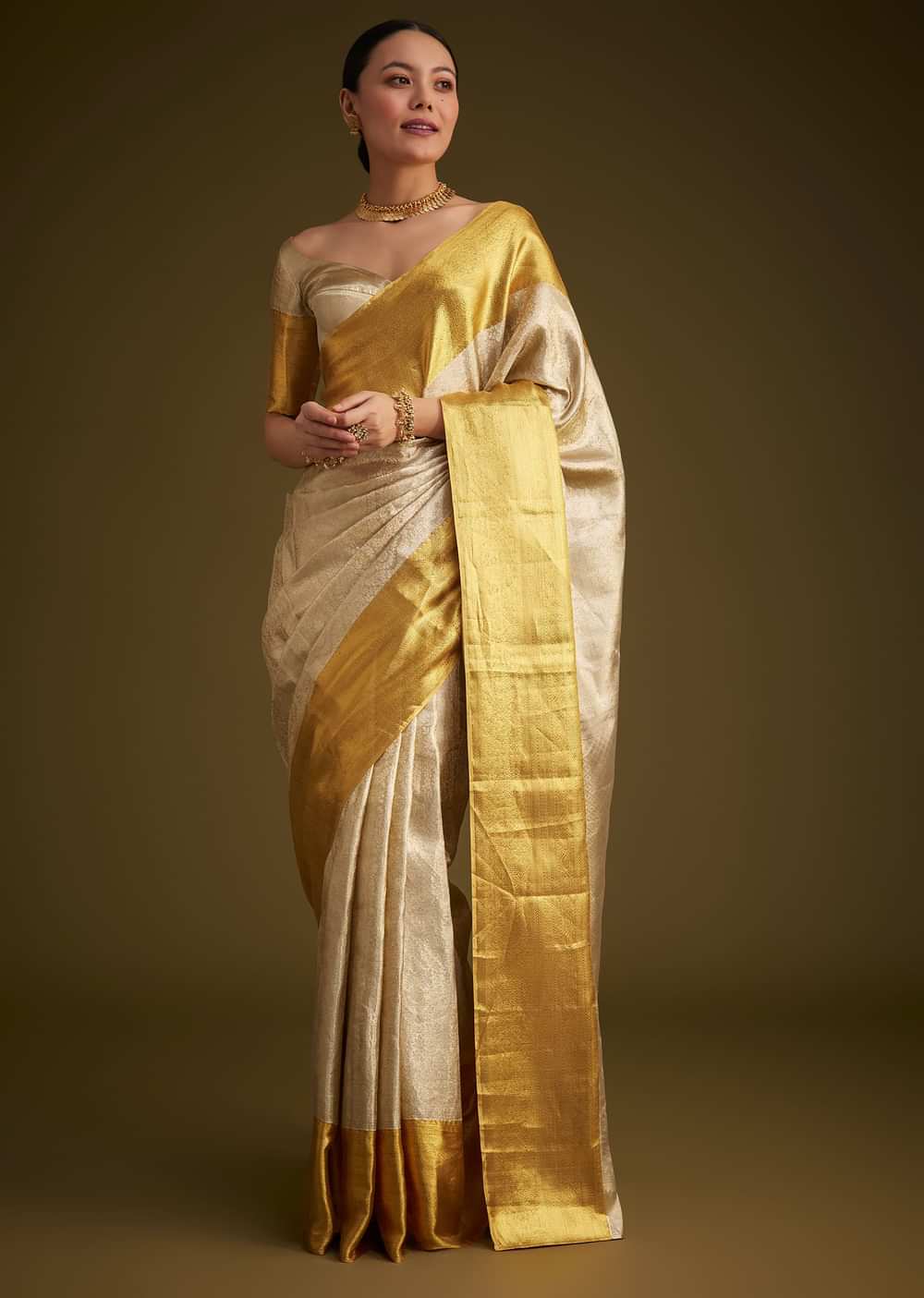 Silver Kanjivaram Silk Saree With Gold Contrast Border And Pallu
