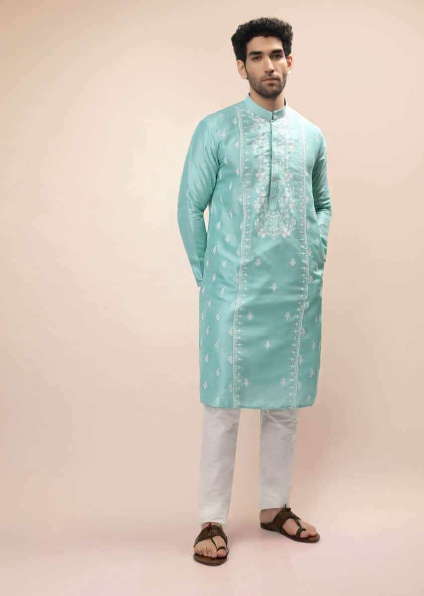 Sky Blue Kurta Set In Silk With Lucknowi Thread Embroidered Floral Jaal Online - Kalki Fashion