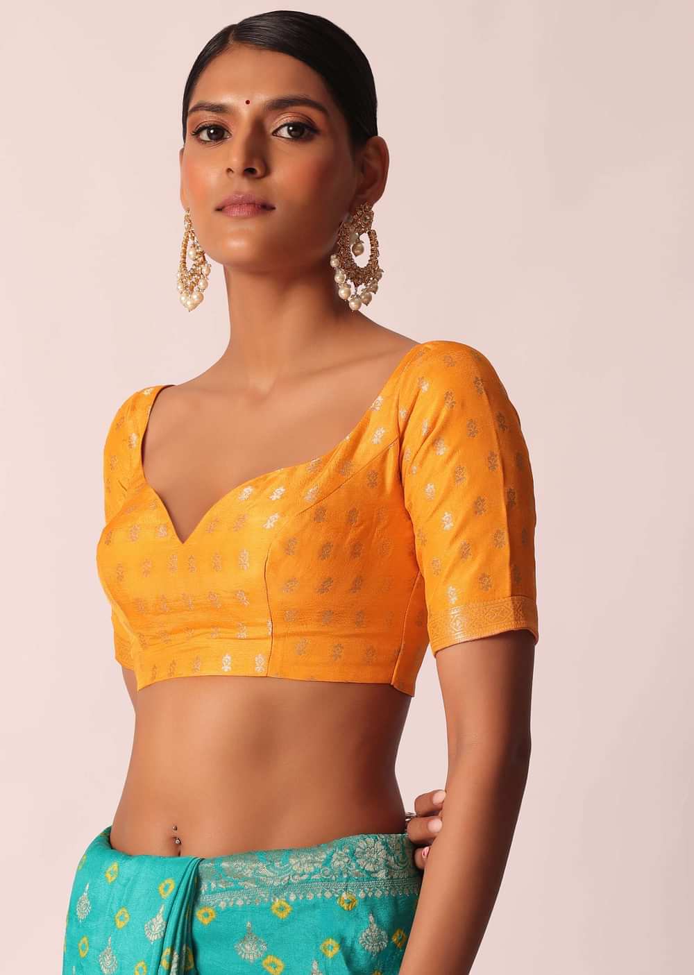 Sky Blue Silk Bandhani Saree With Unstitched Blouse Piece