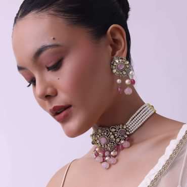 Two Tone Finish Kundan Choker Set In Mix Metal
