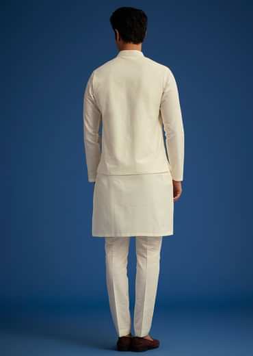 White Cotton Kurta Set With Embroidered Pocket And Collar