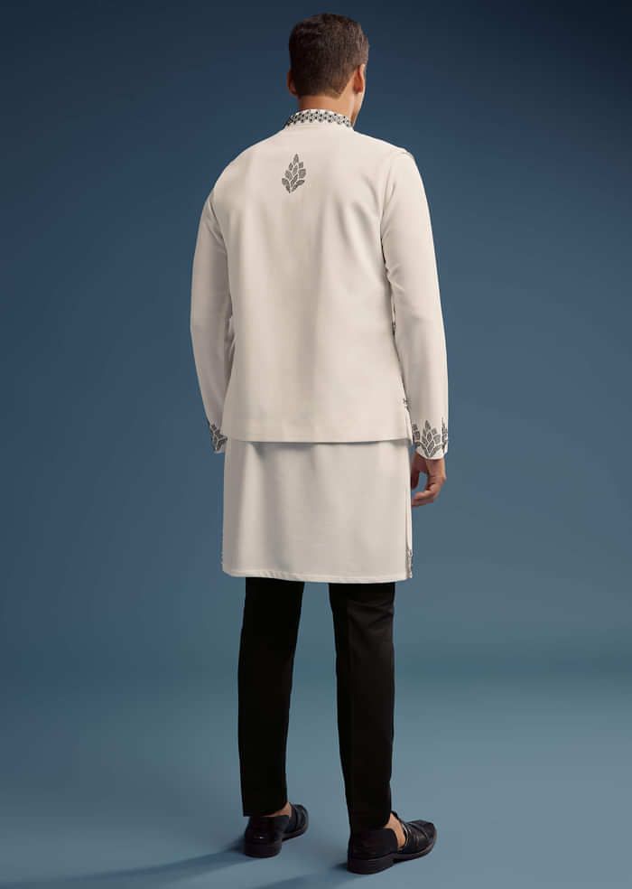 White Kurta Jacket Set For Men With Embellished Work