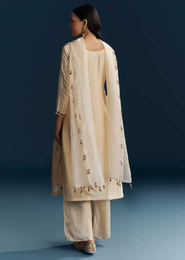 White Silk Kurta Set With Thread Work