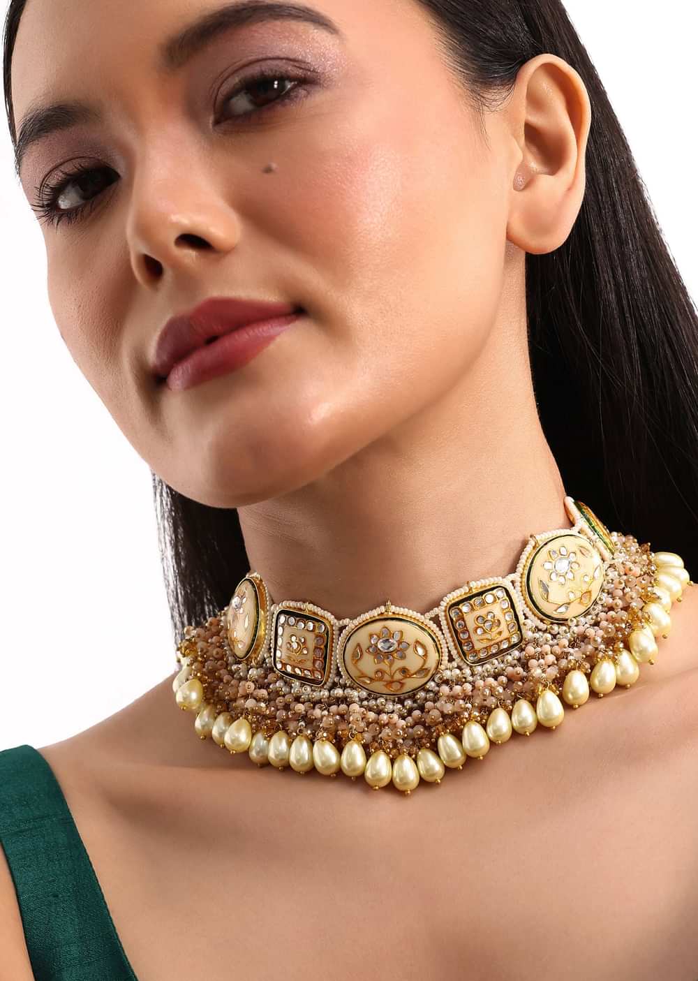White And Gold Kundan Necklace In Mix Metal
