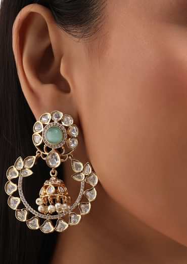 White And Gold Kundan Necklace With Earrings