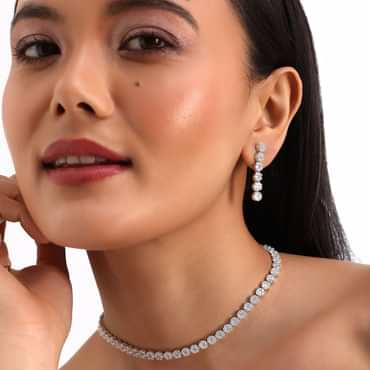 White And Silver Diamond Necklace Set In Mix Metal