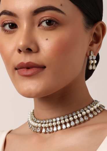 White Choker Set With Polki And Pearls