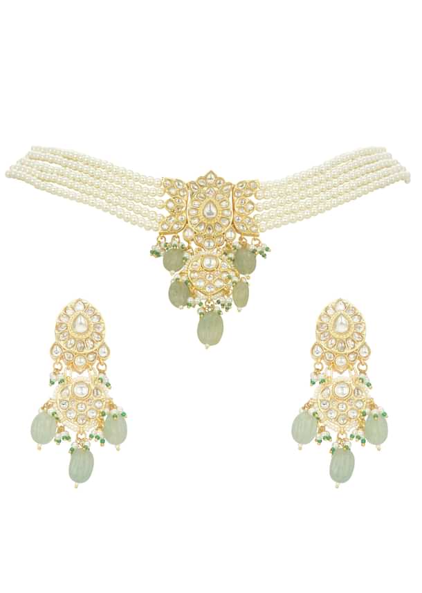 White Kundan Pendant Choker Set With Pearls