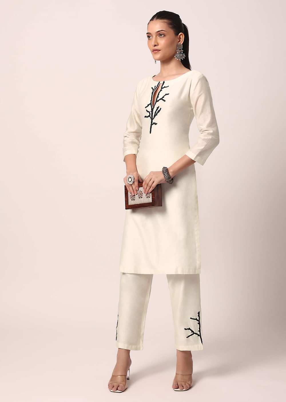 White Pant Set With Thread Work