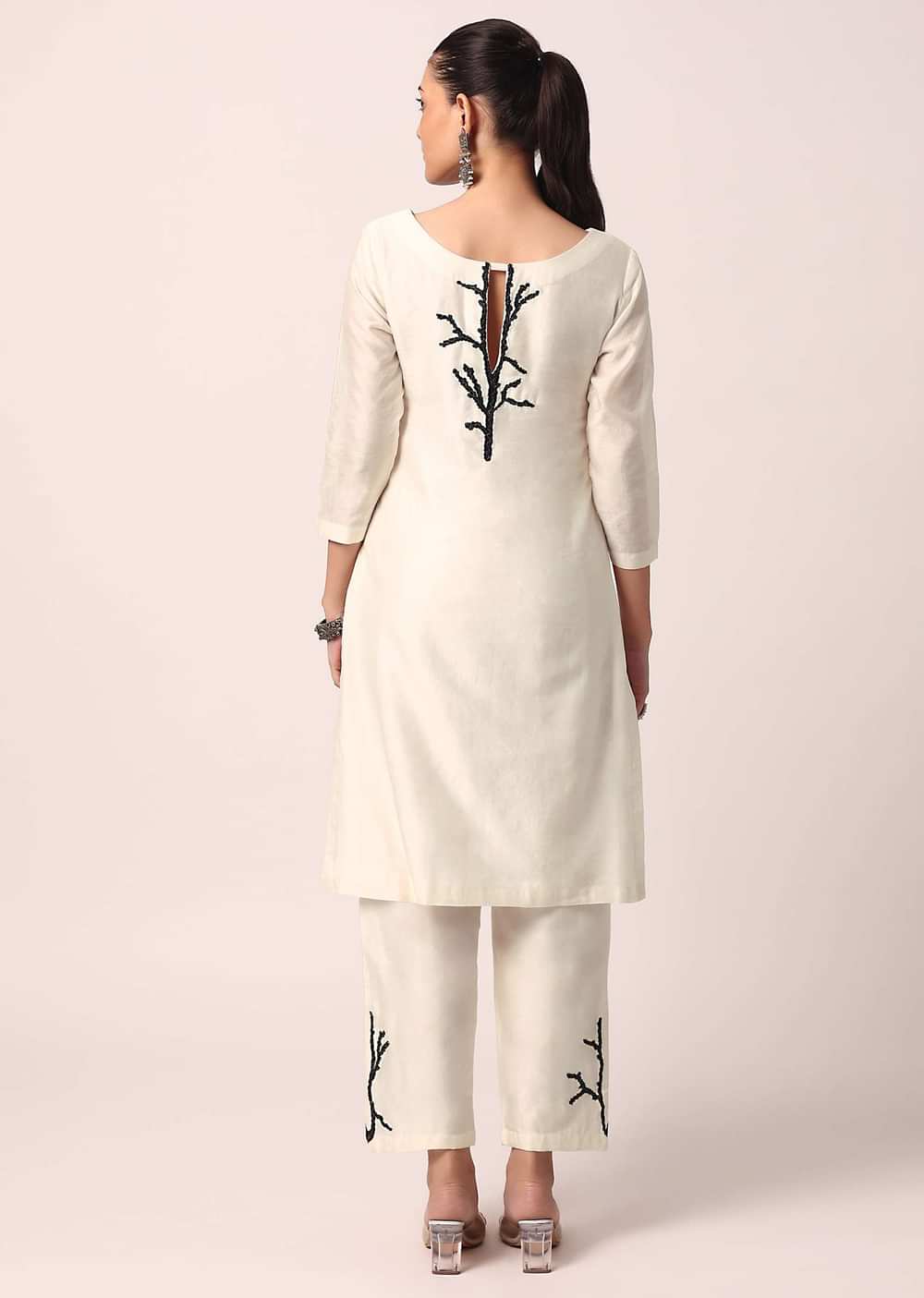 White Pant Set With Thread Work