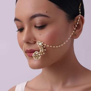 White Pearl Studded Nath In Gold Finish Mix Metal