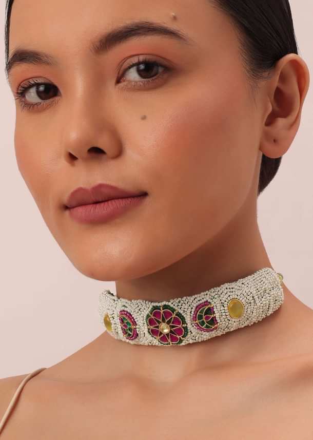 White Rajasthani Ponchi Choker Set With Kundan Detail