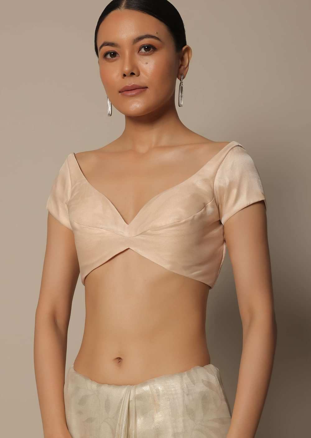 White Satin Saree With Floral Motif Thread Work And Unstitched Blouse Piece