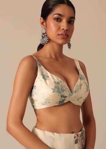 White Tussar Saree With Scallop Border And Unstitched Blouse Piece