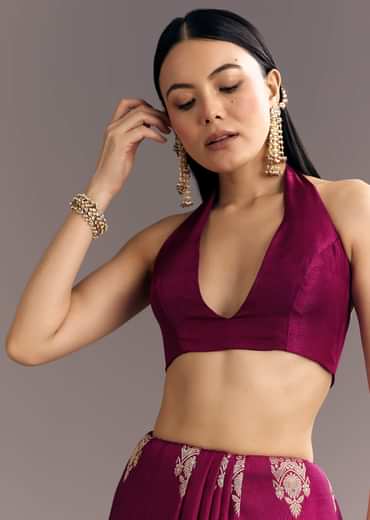 Wine Dola Silk Woven Motif Saree With Scallop Border