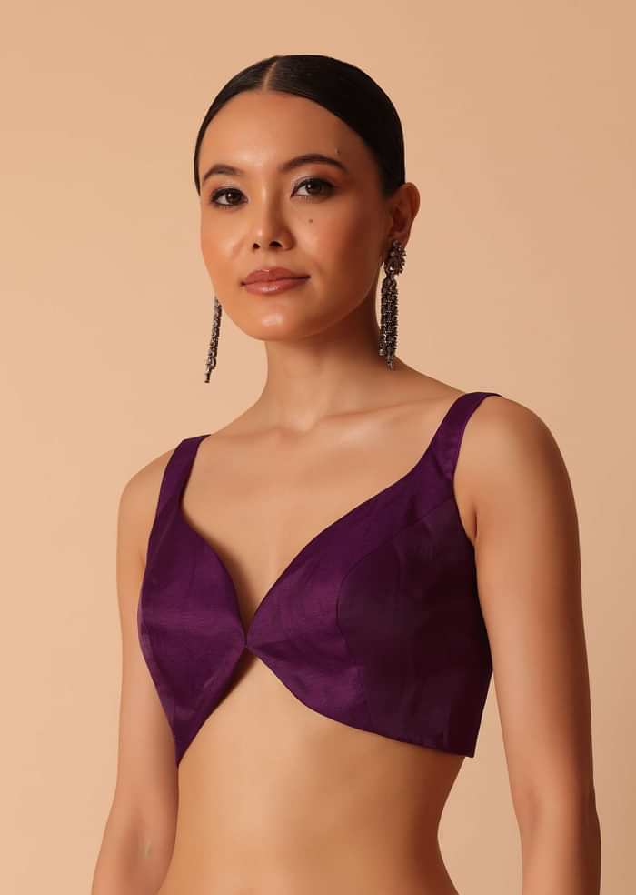 Wine Organza Saree With Lace Border And Unstitched Blouse Piece