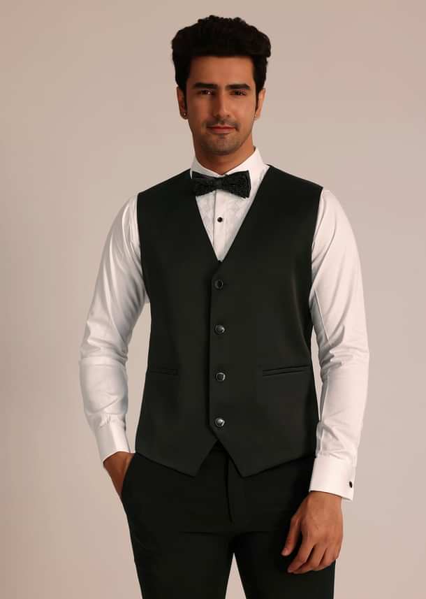 Wine Velvet Suit Set With Zardosi Detailing Wine Velvet Suit Set With Zardosi Detailing